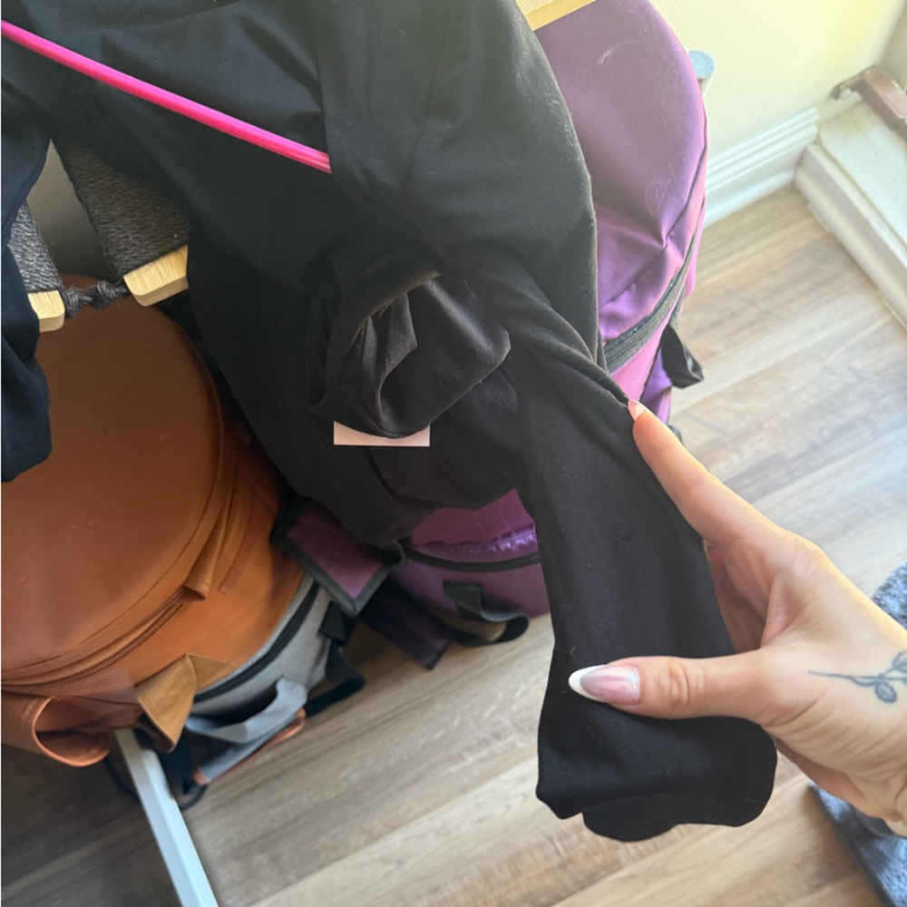 Oh Polly Yara Open back Long Sleeve black dress - Picture 7 of 8